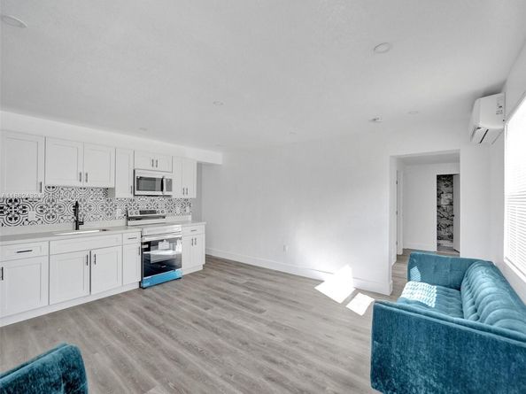 6143 SW 40th St, Miramar FL 33023