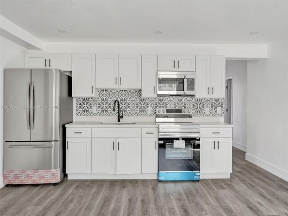 6143 SW 40th St, Miramar FL 33023
