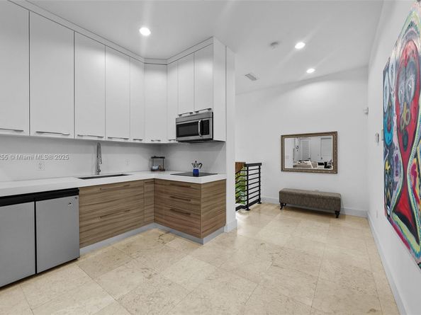 8923 Ludlam Rd., Pinecrest FL 33156