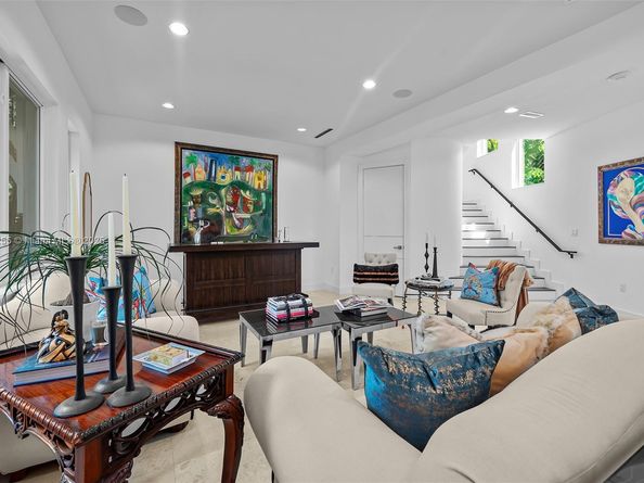 8923 Ludlam Rd., Pinecrest FL 33156
