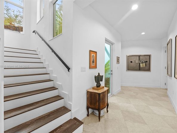 8923 Ludlam Rd., Pinecrest FL 33156