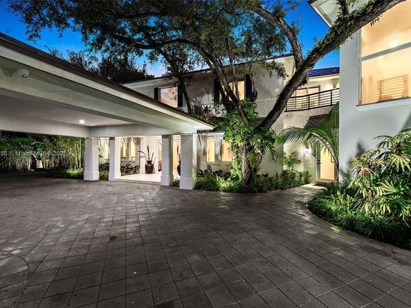 8923 Ludlam Rd., Pinecrest FL 33156