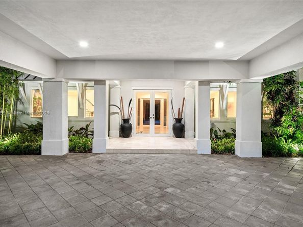 8923 Ludlam Rd., Pinecrest FL 33156