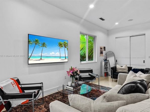 8923 Ludlam Rd., Pinecrest FL 33156