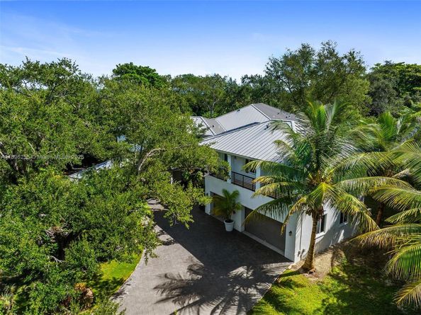 8923 Ludlam Rd., Pinecrest FL 33156