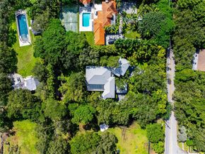 8923 Ludlam Rd., Pinecrest FL 33156