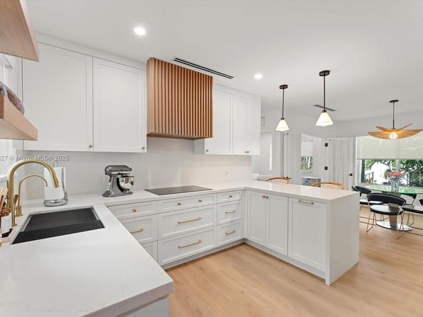 511 Catalonia Ave, Coral Gables FL 33134