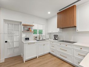 511 Catalonia Ave, Coral Gables FL 33134