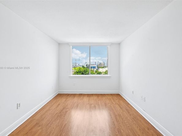 1740 NW N River Dr 614, Miami FL 33125