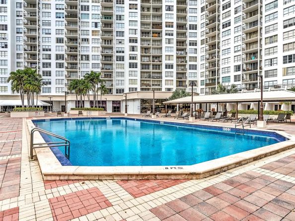 4101 Pine Tree Dr 621,620, Miami Beach FL 33140