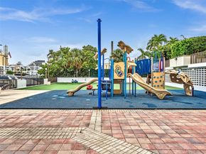 4101 Pine Tree Dr 621,620, Miami Beach FL 33140