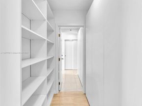 4101 Pine Tree Dr 621,620, Miami Beach FL 33140