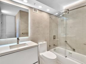 4101 Pine Tree Dr 621,620, Miami Beach FL 33140