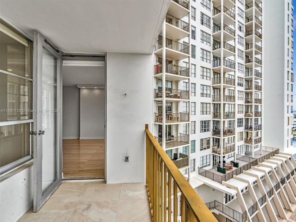 4101 Pine Tree Dr 621,620, Miami Beach FL 33140