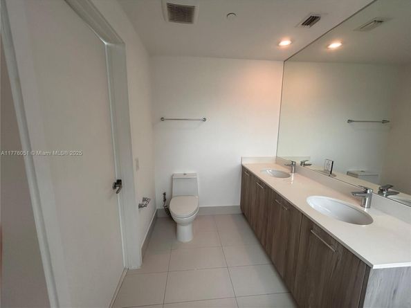 501 NE 31st St 2909, Miami FL 33137