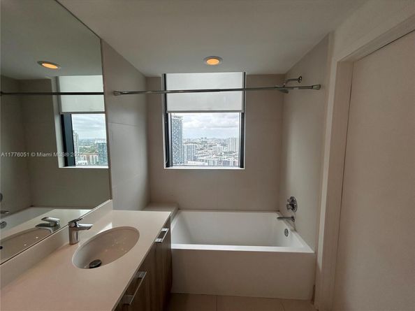 501 NE 31st St 2909, Miami FL 33137