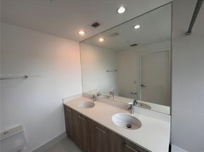 501 NE 31st St 2909, Miami FL 33137