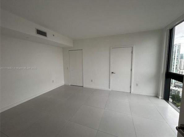 501 NE 31st St 2909, Miami FL 33137