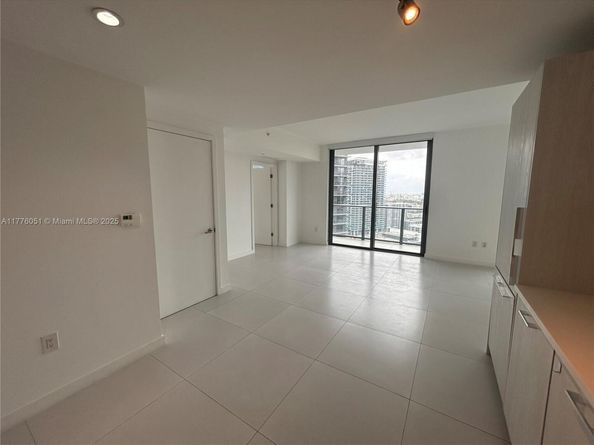501 NE 31st St 2909, Miami FL 33137