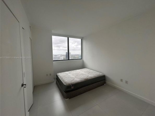 501 NE 31st St 2909, Miami FL 33137