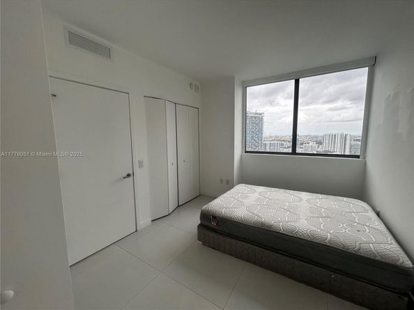 501 NE 31st St 2909, Miami FL 33137