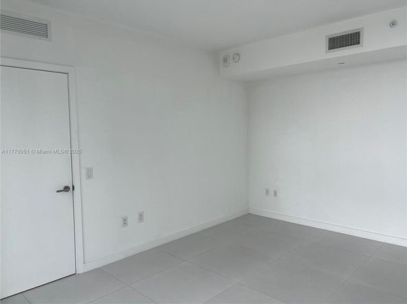 501 NE 31st St 2909, Miami FL 33137