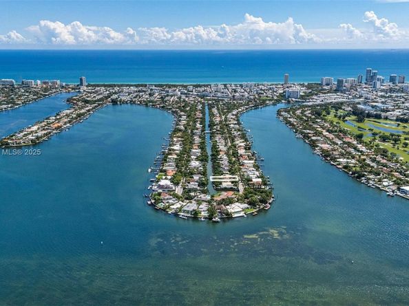 1855 Daytonia Rd, Miami Beach FL 33141