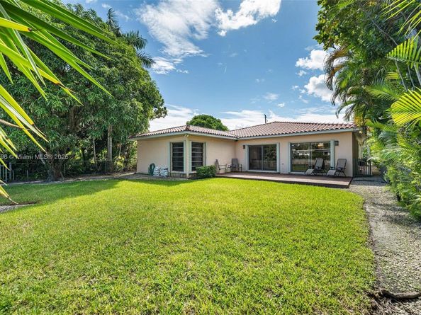 1855 Daytonia Rd, Miami Beach FL 33141