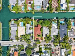 1855 Daytonia Rd, Miami Beach FL 33141