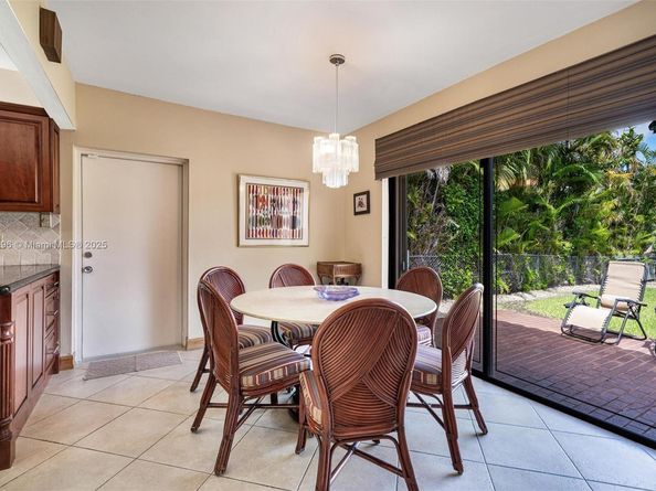 1855 Daytonia Rd, Miami Beach FL 33141