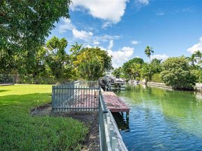 1855 Daytonia Rd, Miami Beach FL 33141