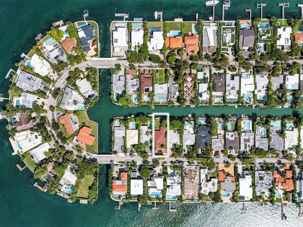 1855 Daytonia Rd, Miami Beach FL 33141
