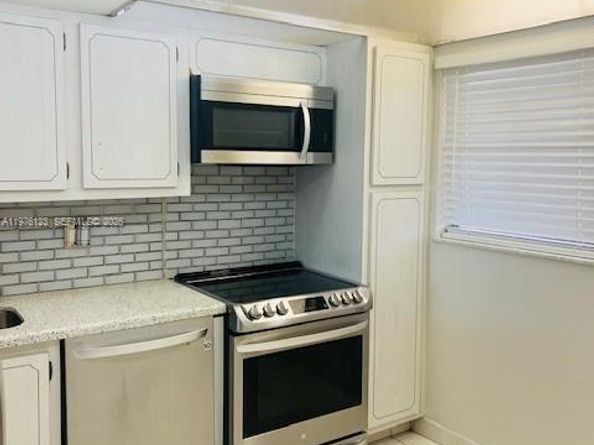 3251 Holiday Springs Blvd 403, Margate FL 33063