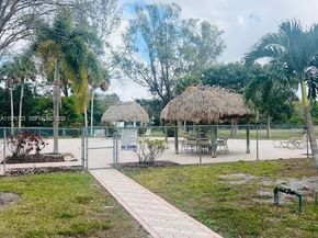 3251 Holiday Springs Blvd 403, Margate FL 33063