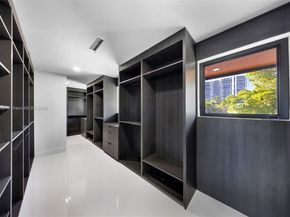 406 Holiday Dr, Hallandale Beach FL 33009