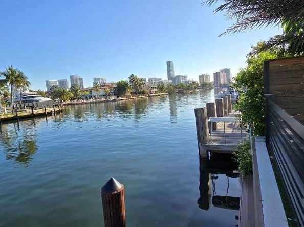 406 Holiday Dr, Hallandale Beach FL 33009