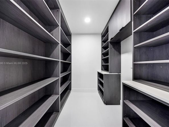 406 Holiday Dr, Hallandale Beach FL 33009