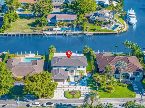 406 Holiday Dr, Hallandale Beach FL 33009