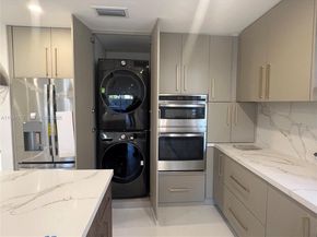 2315 NW 3rd St, Miami FL 33125