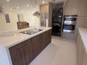 2315 NW 3rd St, Miami FL 33125