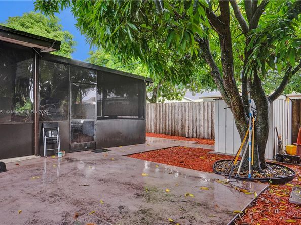 770 NW 175th Dr, Miami Gardens FL 33169
