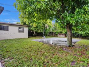 770 NW 175th Dr, Miami Gardens FL 33169