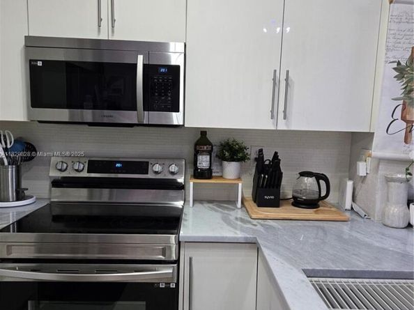 8216 W Santa Monica Ave, Tamarac FL 33321