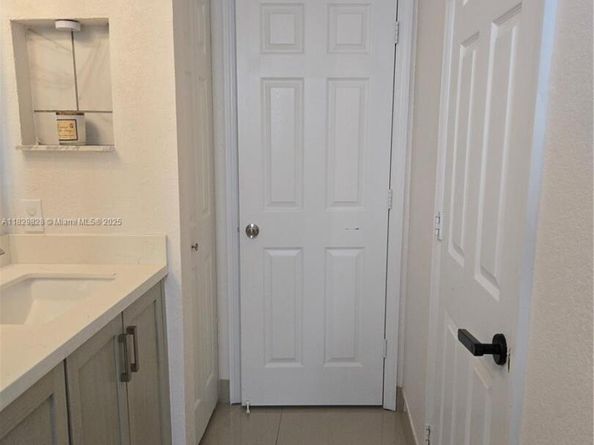 8216 W Santa Monica Ave, Tamarac FL 33321