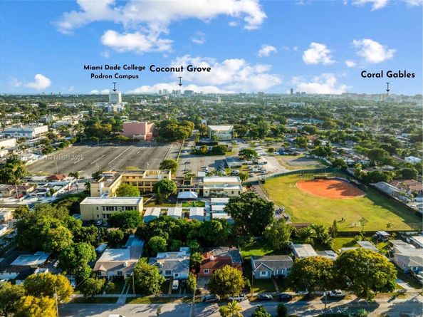2840 NW 4th St, Miami FL 33125