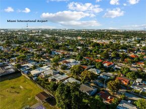 2840 NW 4th St, Miami FL 33125