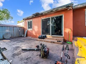 2840 NW 4th St, Miami FL 33125