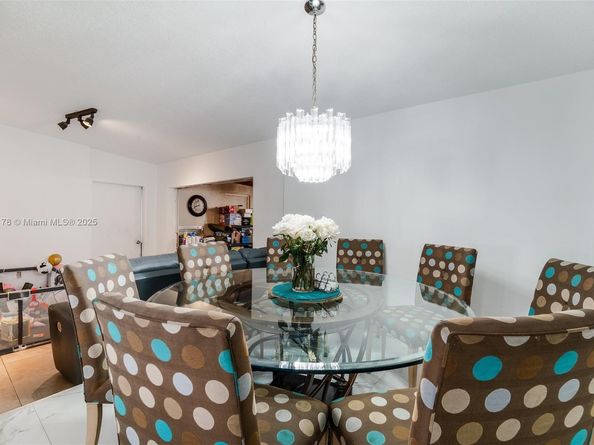 2840 NW 4th St, Miami FL 33125