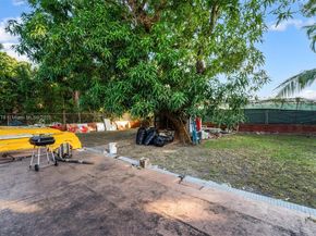 2840 NW 4th St, Miami FL 33125