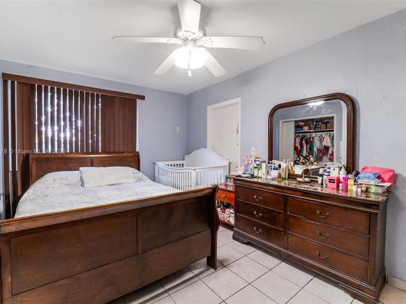 2840 NW 4th St, Miami FL 33125